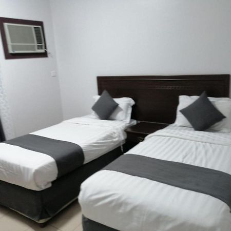 اجنحه البيداء للوحدات السكنيه فرع الجنوبي Abyar 'Ali Exterior photo