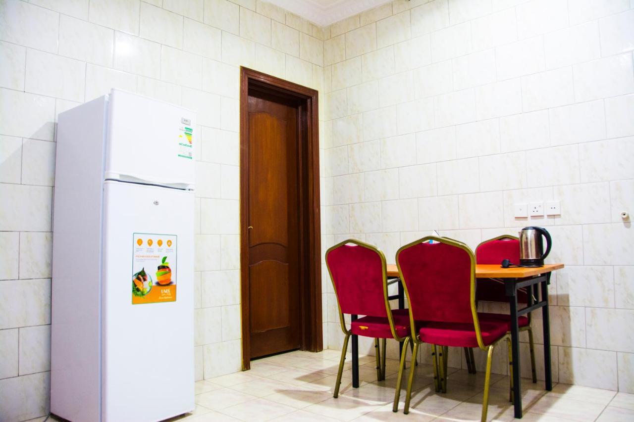 اجنحه البيداء للوحدات السكنيه فرع الجنوبي Abyar 'Ali Exterior photo